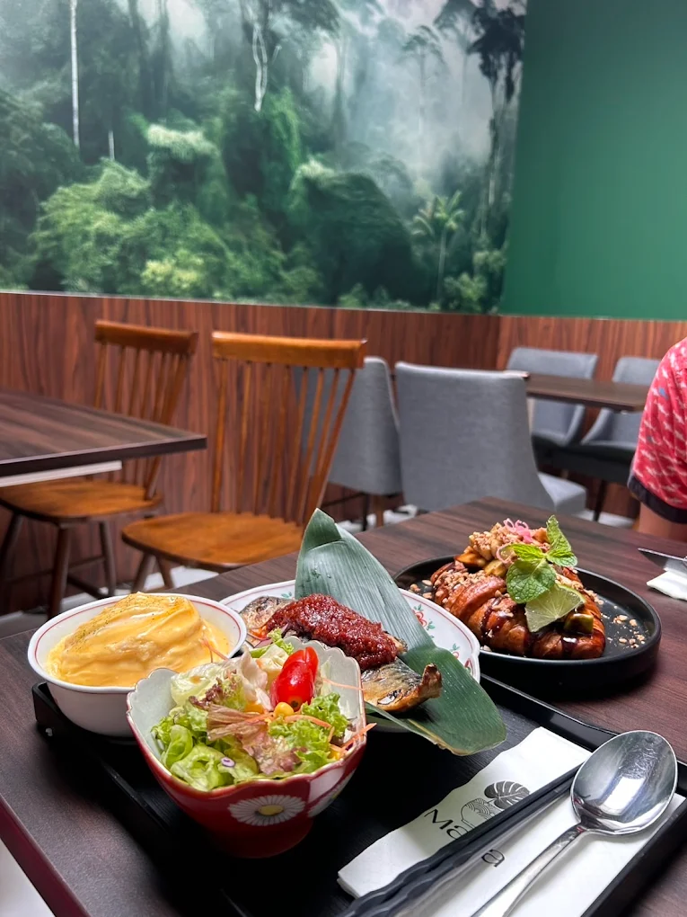 maya asian fusion Restaurant